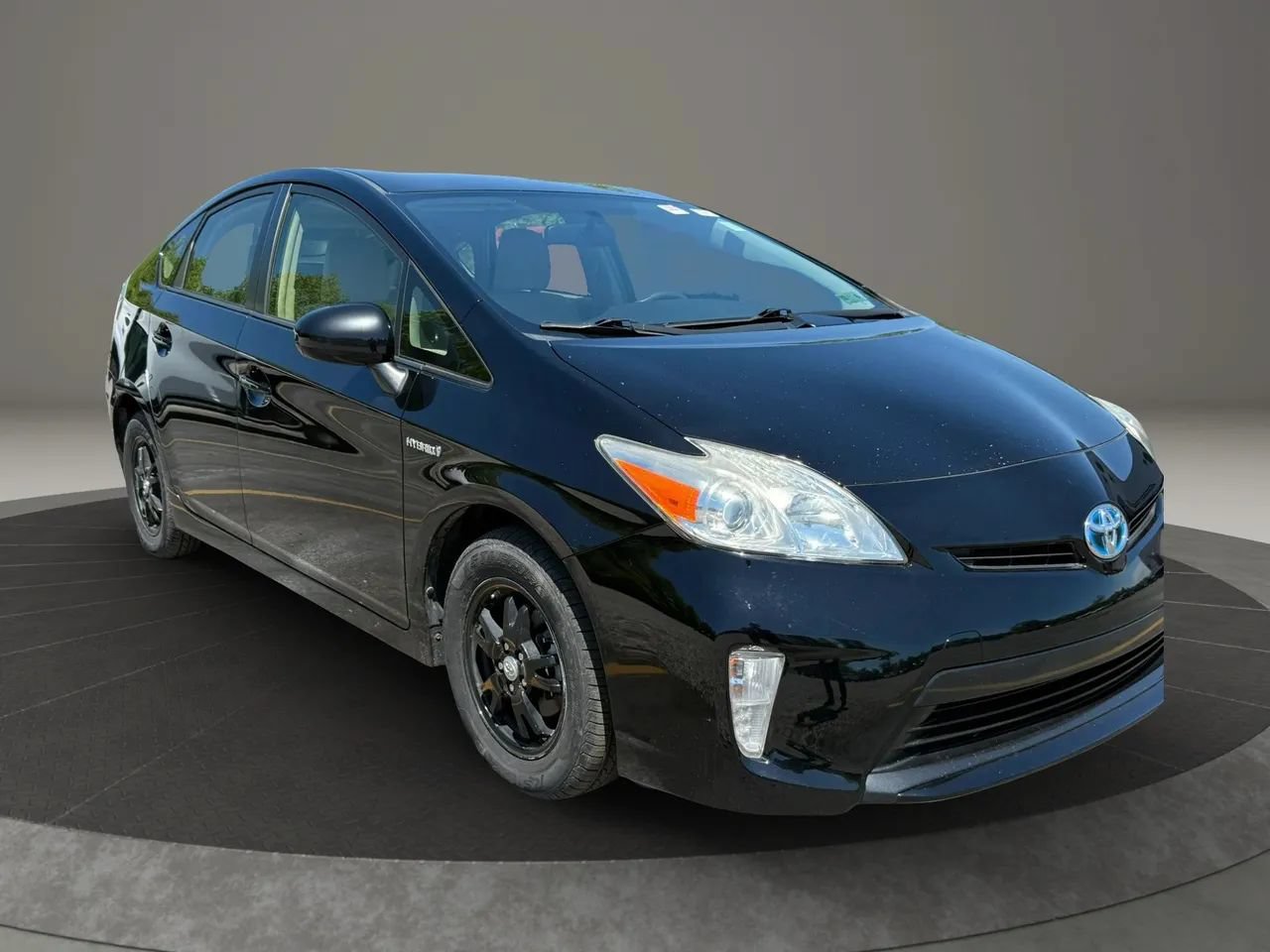 Used 2015 Toyota Prius Two FWD image 4