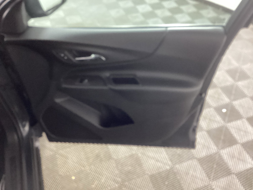 Used 2021 Chevrolet Equinox LT w/ LPO, Cargo Package image 9