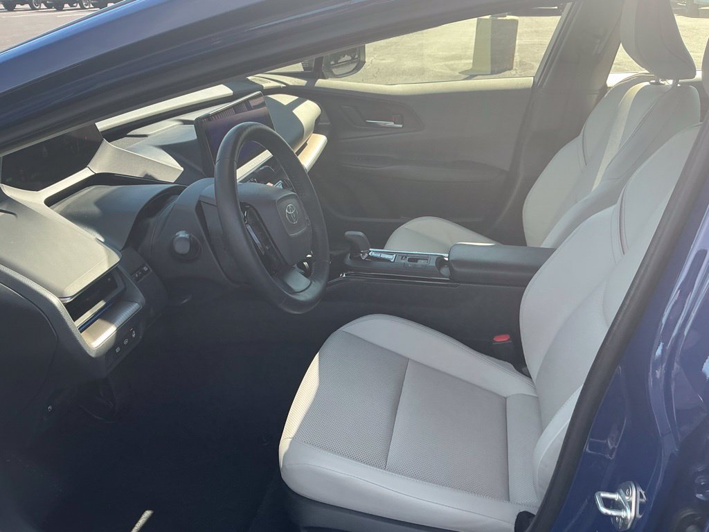 Certified 2024 Toyota Prius XLE FWD image 17