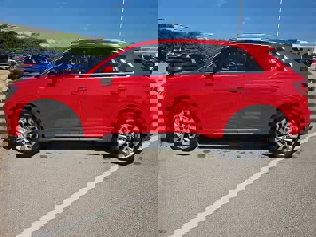 Used 2023 Audi Q3 2.0T Premium image 5