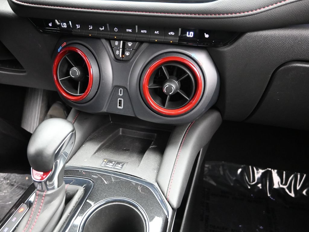 Used 2024 Chevrolet Blazer RS FWD image 16