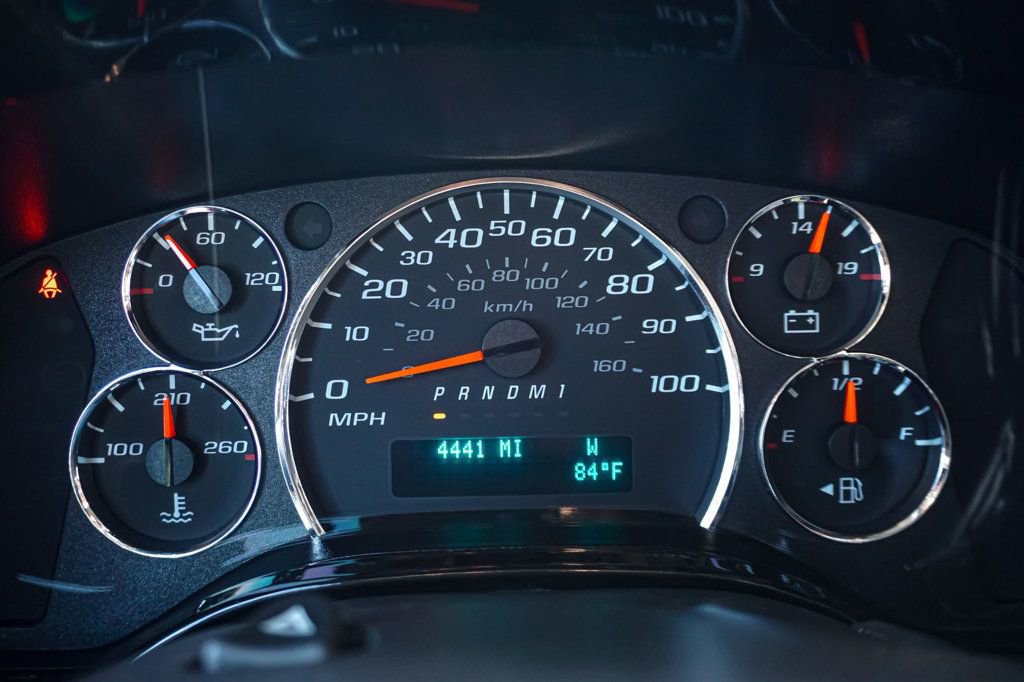 Used 2023 GMC Savana 2500 Extended image 26