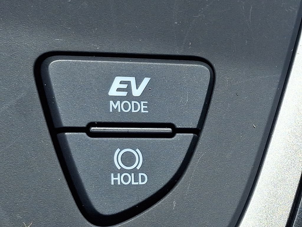 Used 2024 Lexus UX 250h AWD w/ Premium Package image 26