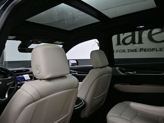 Used 2024 Cadillac XT6 Sport w/ Technology Package image 28