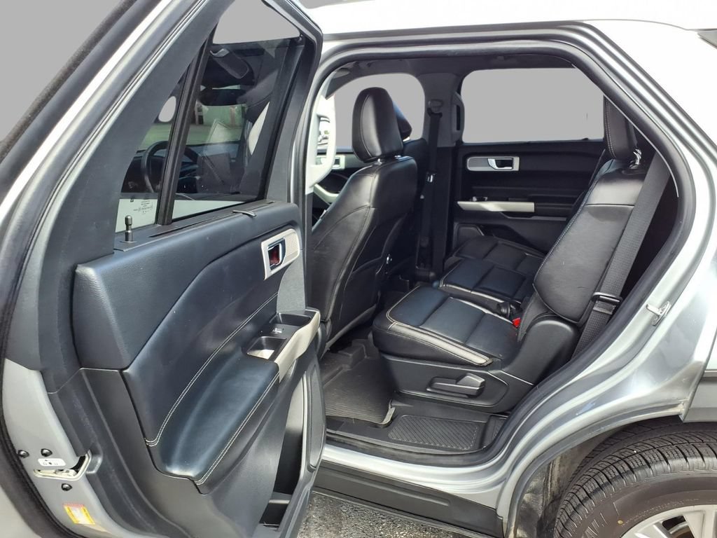 Used 2022 Ford Explorer Limited AWD/4WD image 25
