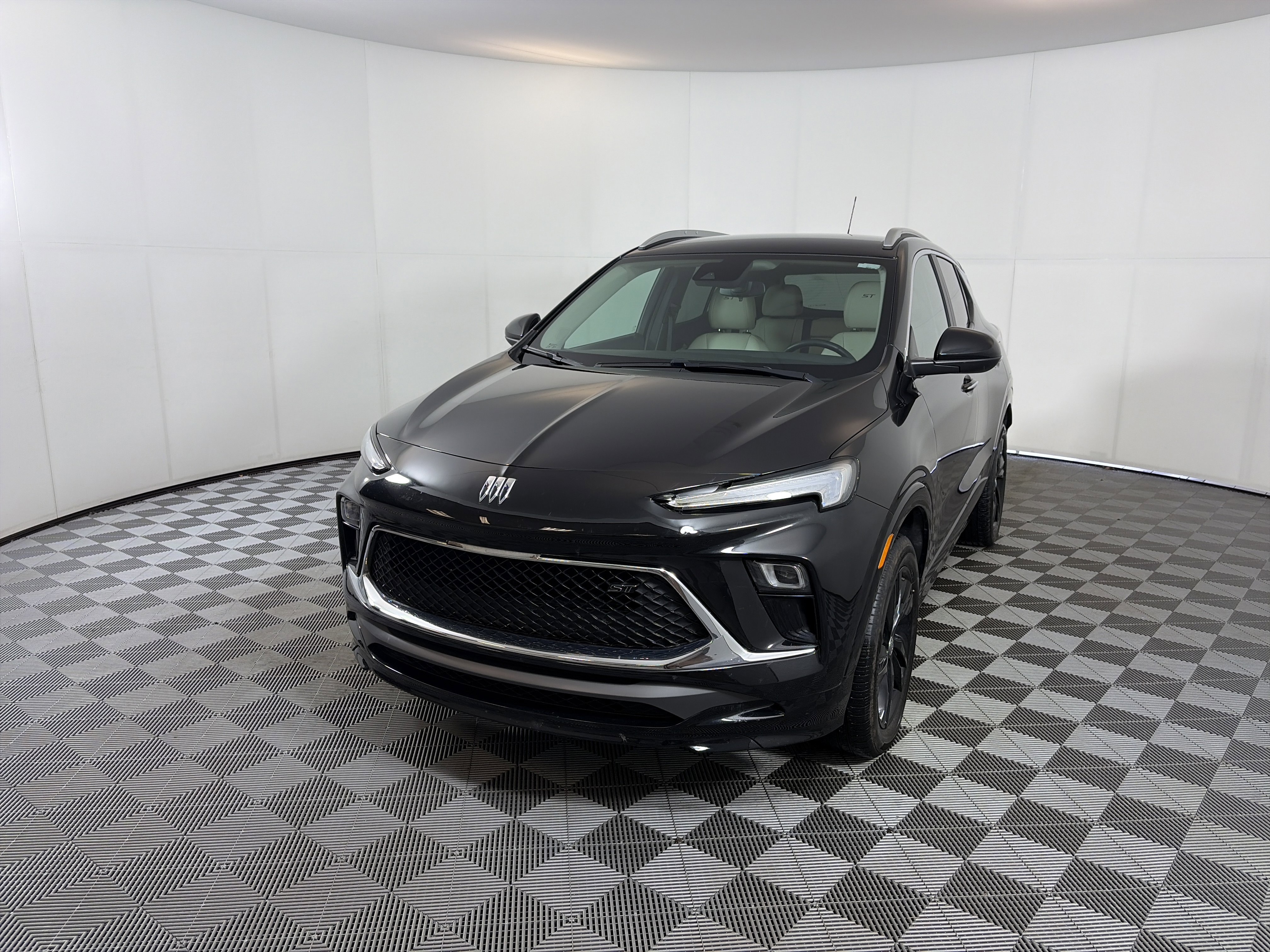 Certified 2024 Buick Encore GX Sport Touring w/ Comfort Package image 2