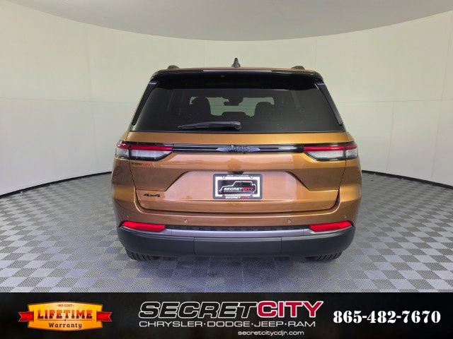 New 2026 Jeep Grand Cherokee Limited w/ Limited Altitude Package AWD/4WD image 6