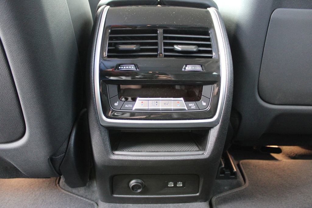 New 2026 BMW X7 xDrive40i w/ Executive Package image 41