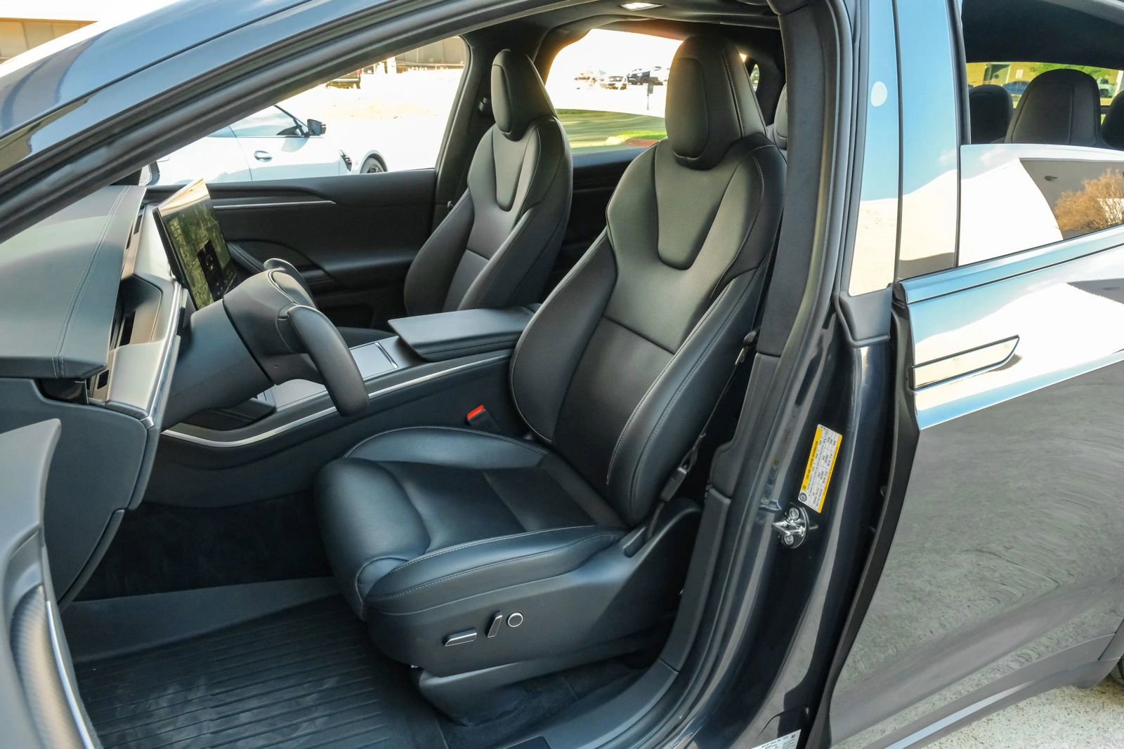 Used 2023 Tesla Model X Plaid image 53