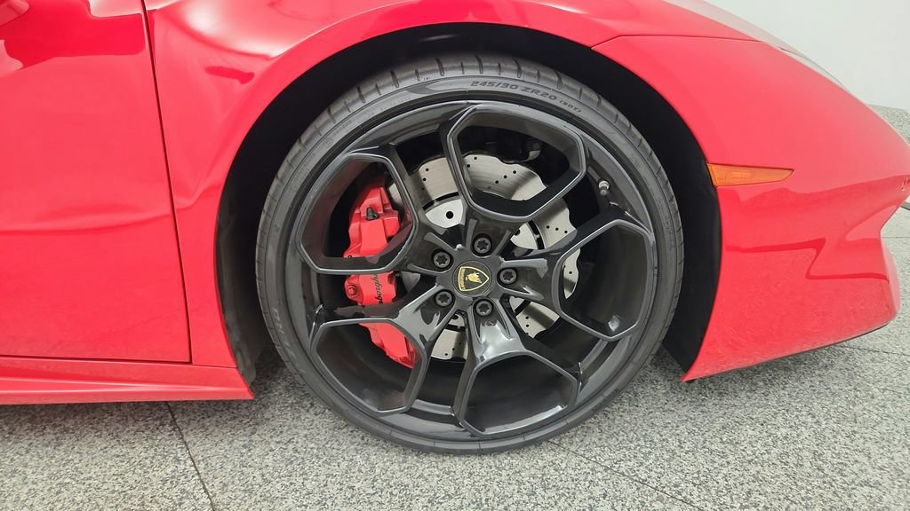 Used 2017 Lamborghini Huracan LP 580-2 RWD image 24