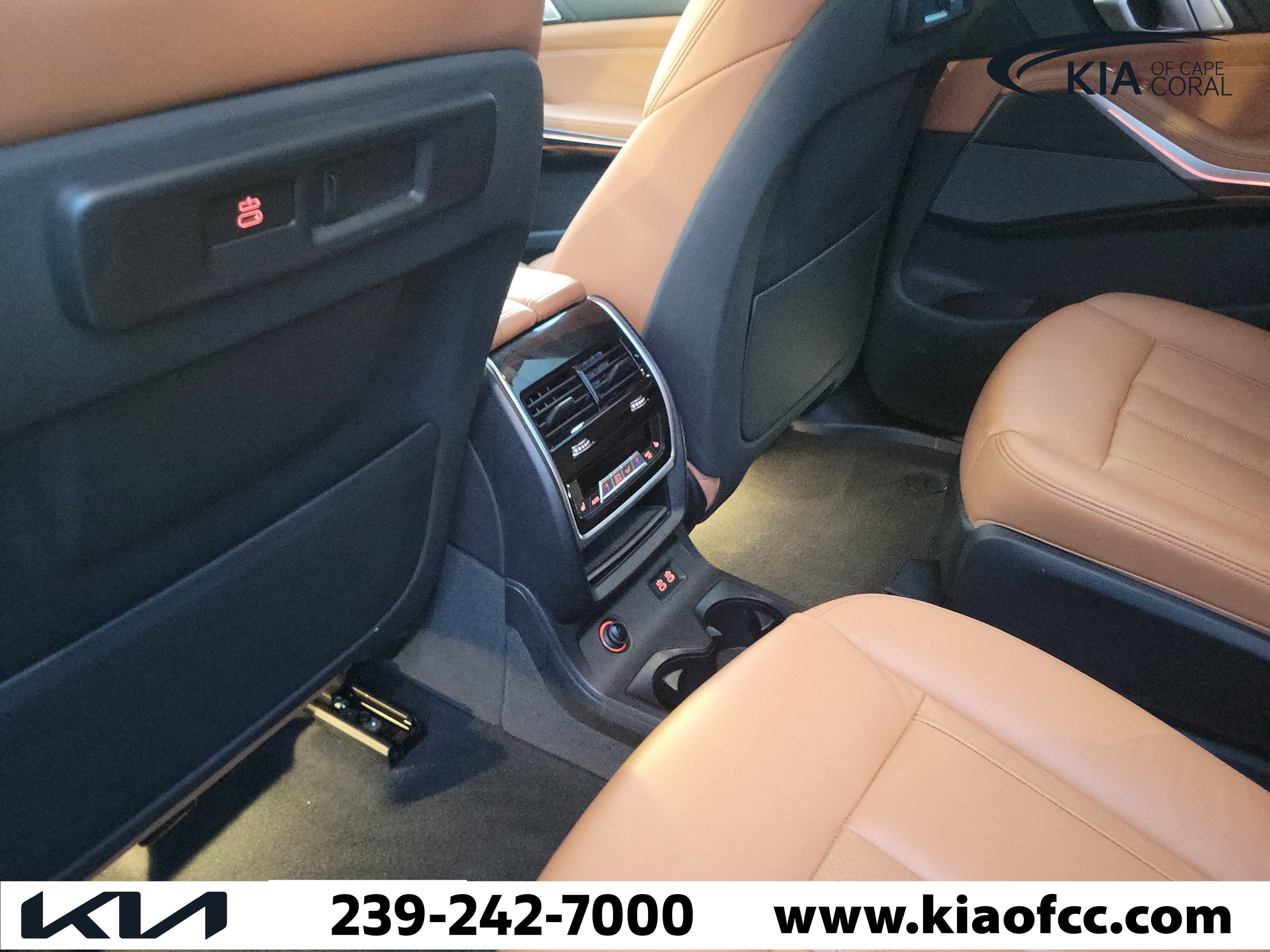 Used 2019 BMW X7 xDrive40i w/ Premium Package AWD/4WD image 16