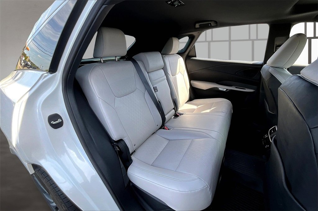 Used 2024 Lexus RX 350 w/ Technology Package image 27