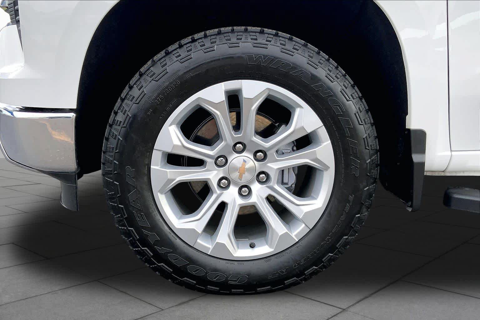 Certified 2026 Chevrolet Silverado 1500 LTZ w/ Z71 Off-Road Package AWD/4WD image 11