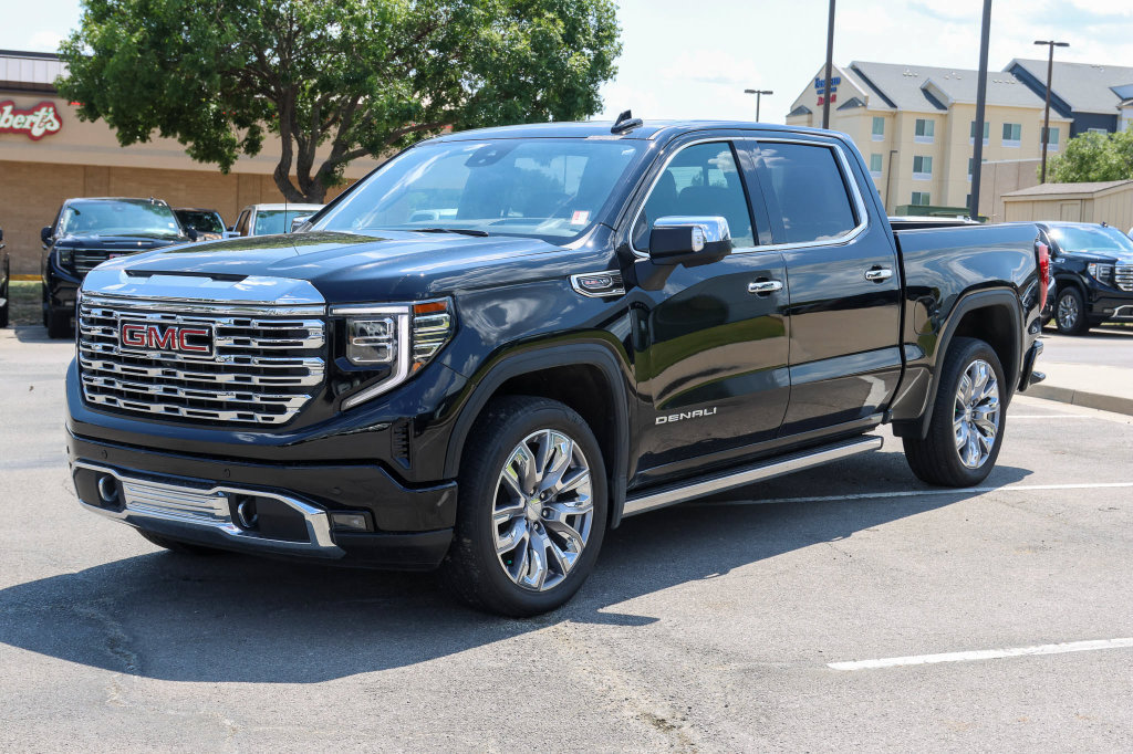 Used 2023 GMC Sierra 1500 Denali w/ Denali Reserve Package AWD/4WD image 6