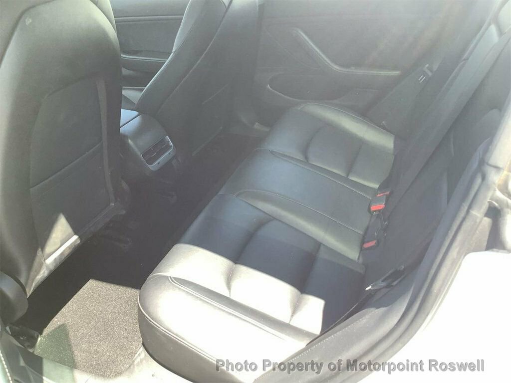 Used 2018 Tesla Model 3 Long Range RWD image 3