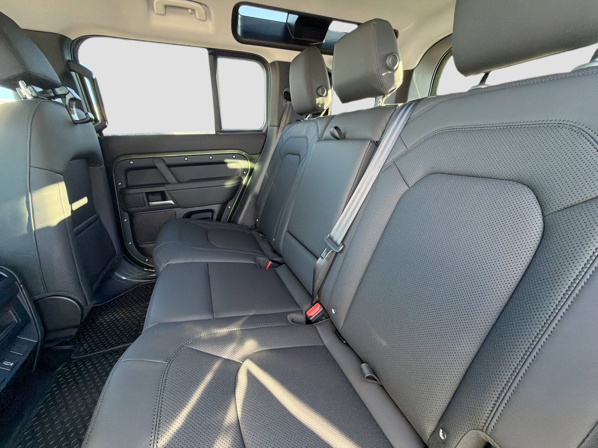 New 2026 Land Rover Defender 110 S image 20