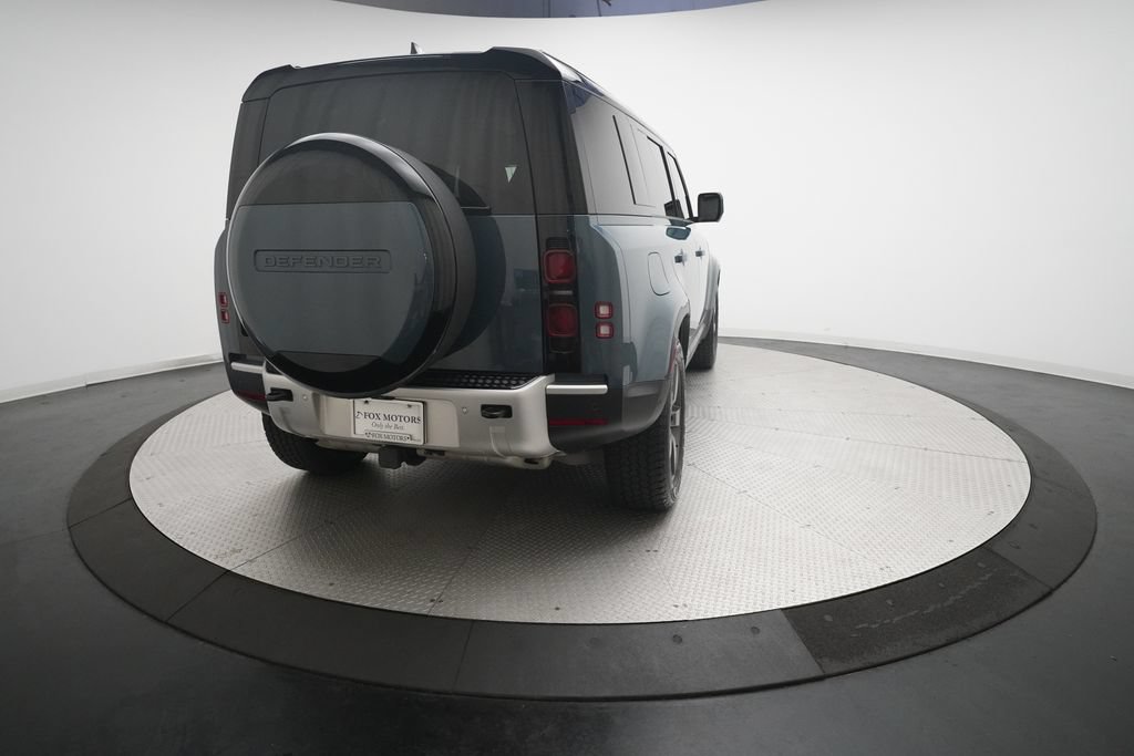 Used 2025 Land Rover Defender 110 S AWD/4WD image 13