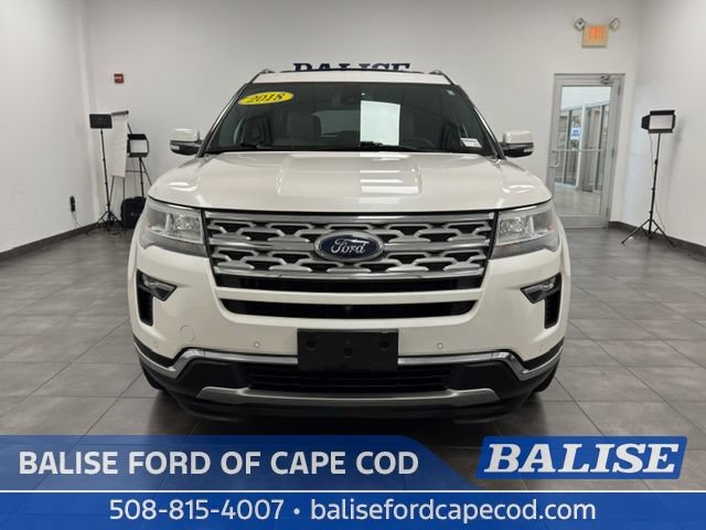 Used 2018 Ford Explorer Limited w/ Equipment Group 301A AWD/4WD image 2