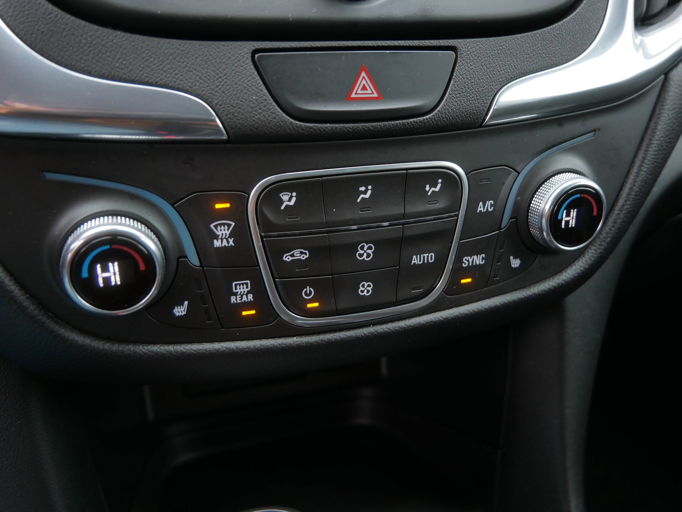 Used 2020 Chevrolet Equinox LT image 31