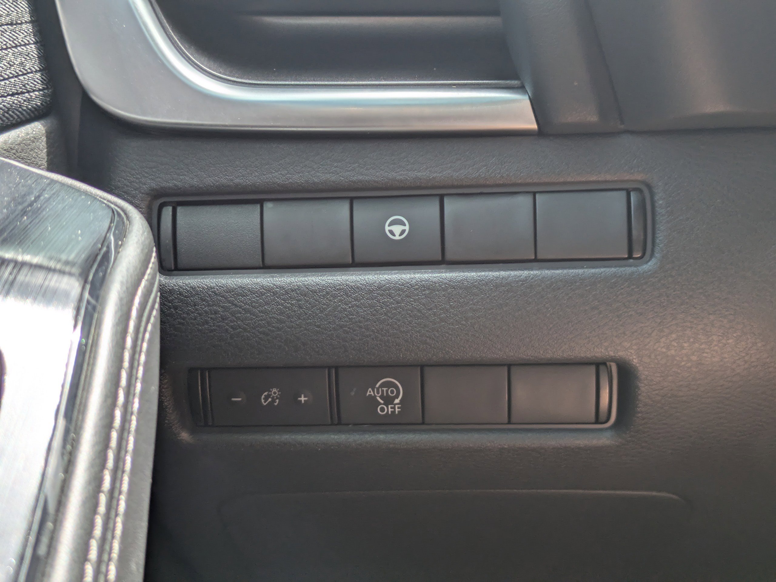 Certified 2023 Nissan Rogue SV FWD image 25