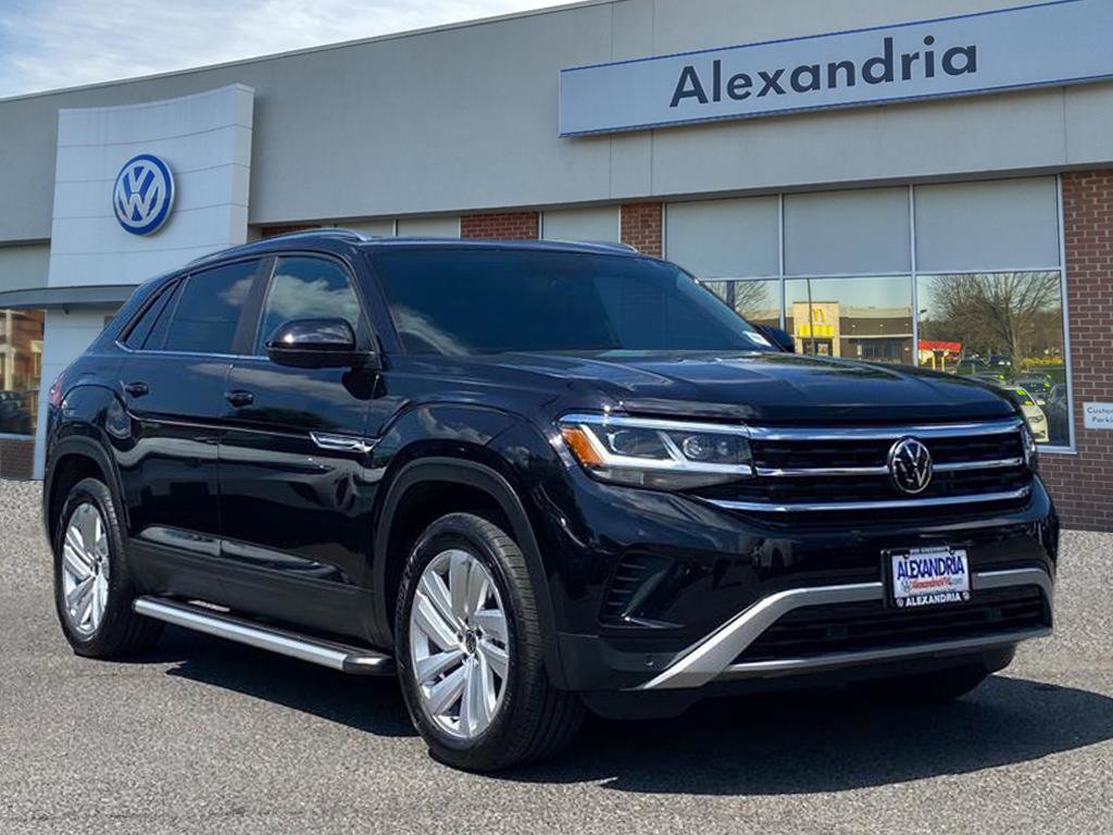 Certified 2023 Volkswagen Atlas Cross Sport SE w/ Panoramic Sunroof Package AWD/4WD image 1