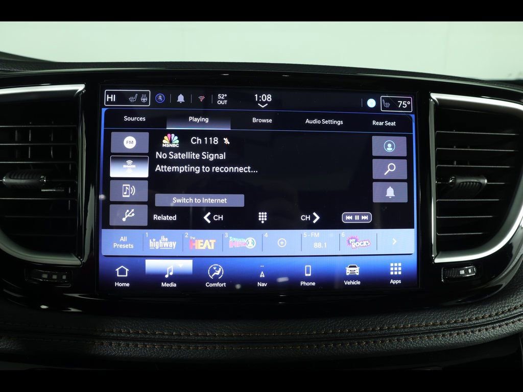 New 2026 Chrysler Pacifica Pinnacle image 22