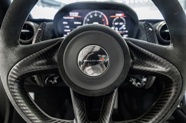 Used 2018 McLaren 720S Performance image 19