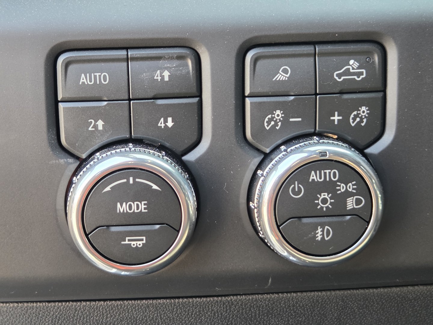 New 2026 GMC Sierra 1500 AT4 w/ AT4 Premium Package AWD/4WD image 32