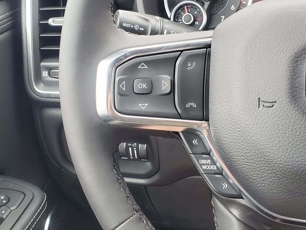 New 2026 RAM 1500 Laramie AWD/4WD image 14