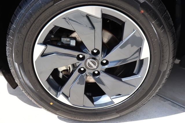 Used 2024 Nissan Rogue SV FWD image 41