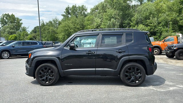Used 2016 Jeep Renegade Latitude AWD/4WD image 4