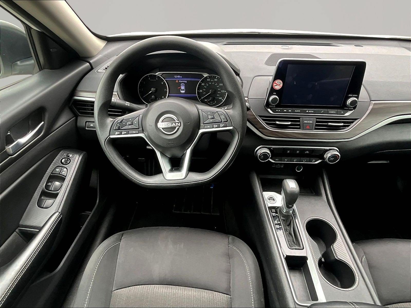 Used 2025 Nissan Altima 2.5 SV FWD image 8