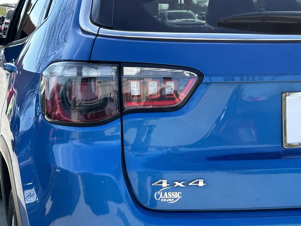 Used 2025 Jeep Compass Latitude image 7