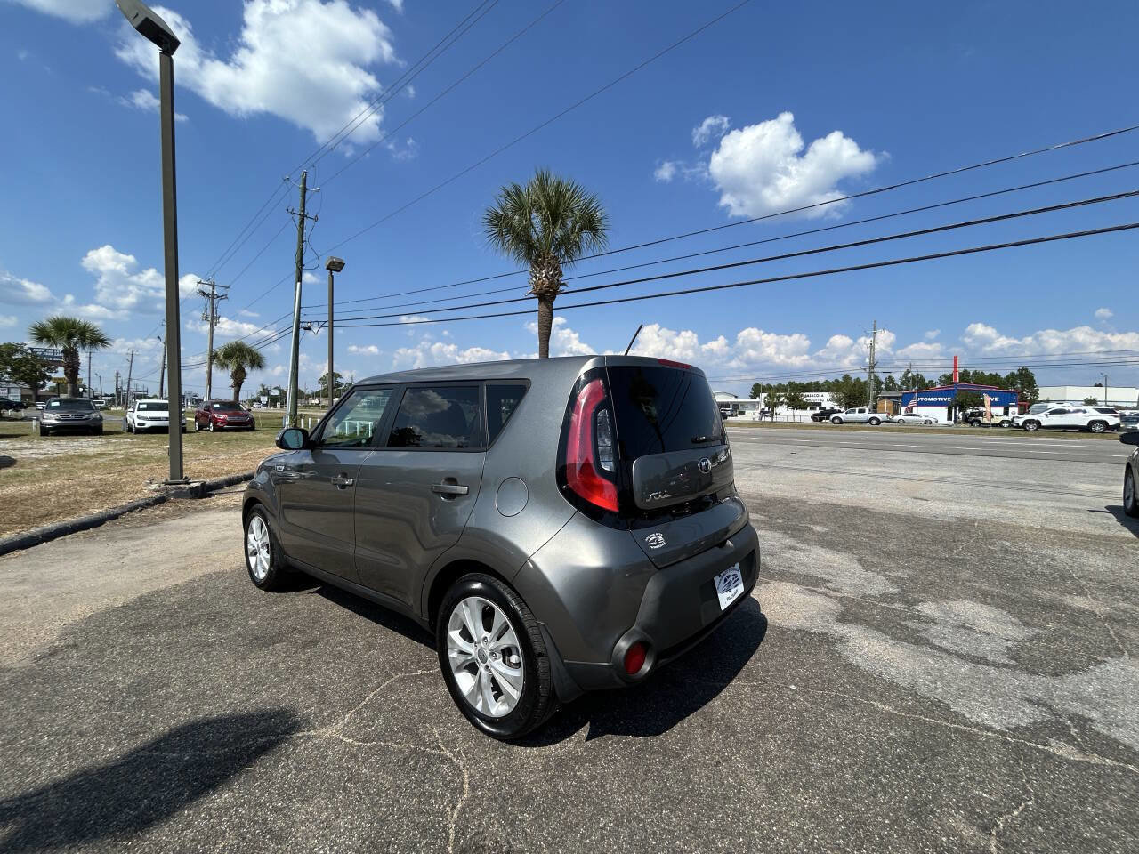 Used 2014 Kia Soul + image 3