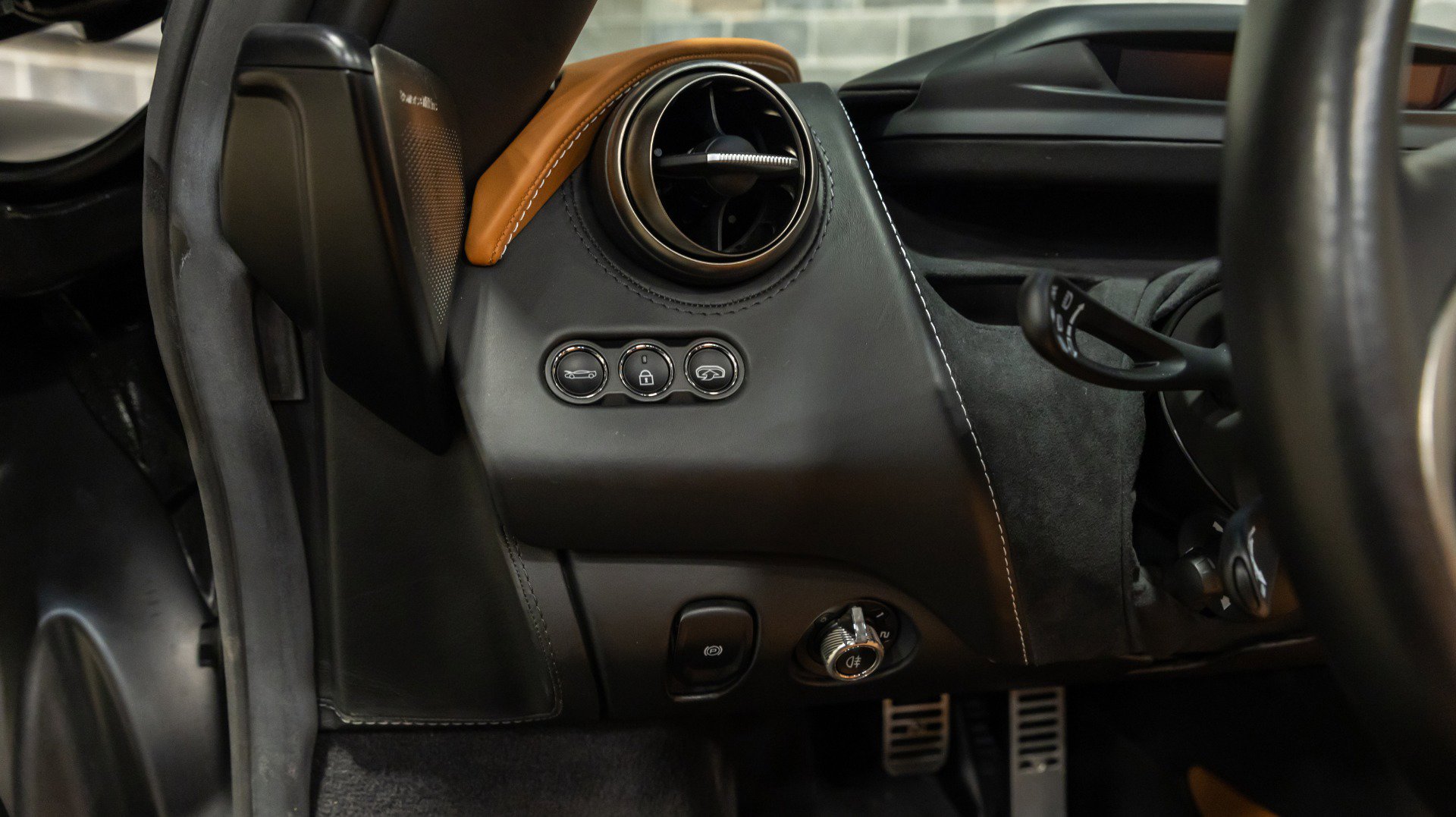 Used 2020 McLaren 720S Spider image 61