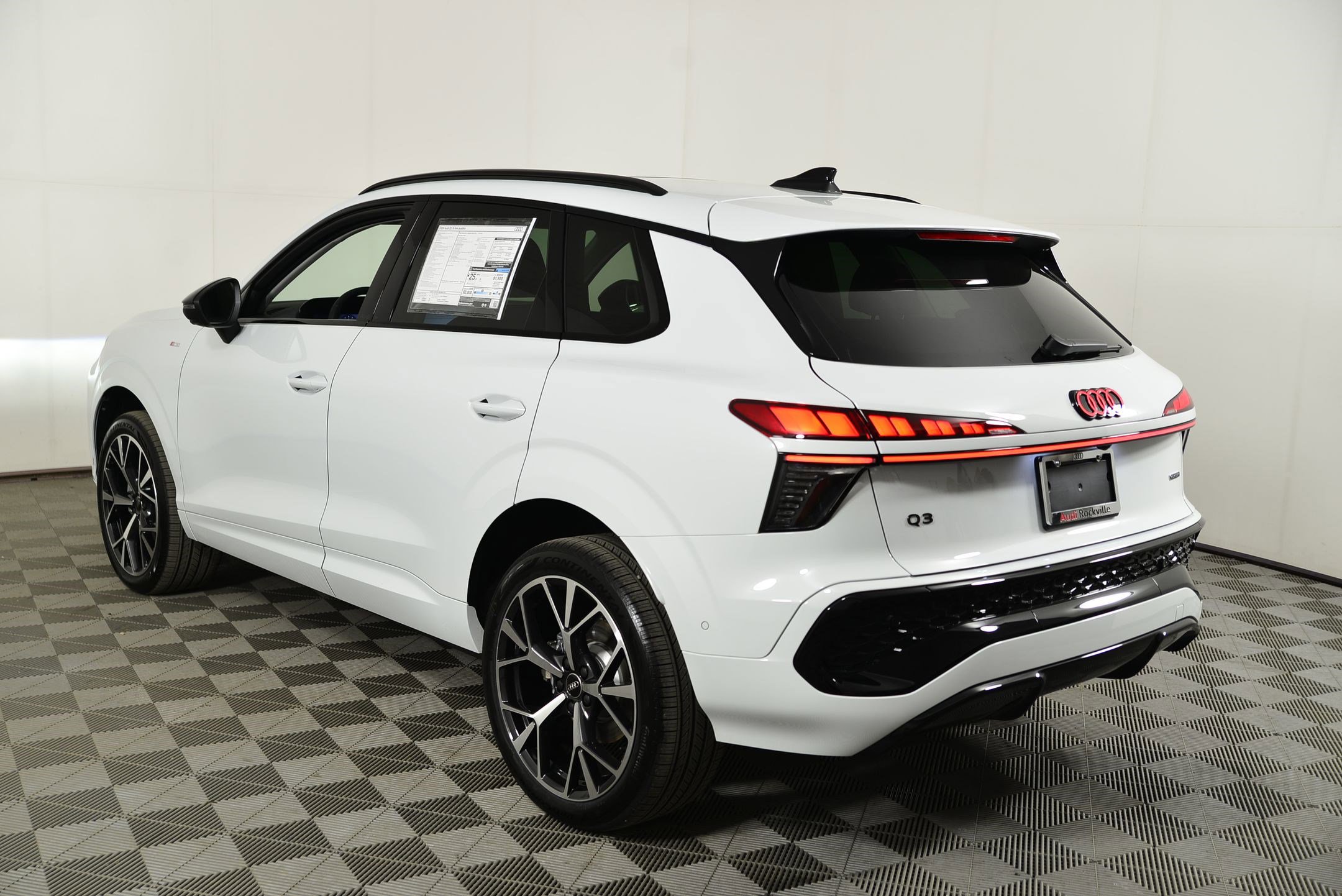 New 2026 Audi Q3 quattro 2.0T image 3