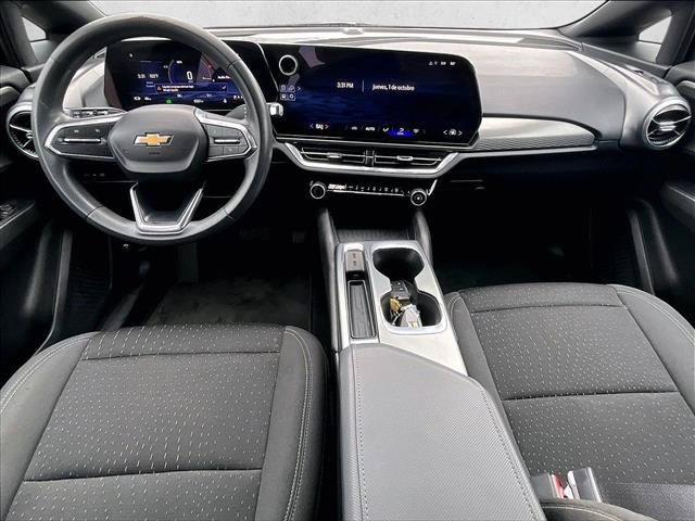Used 2025 Chevrolet Equinox EV LT FWD image 16