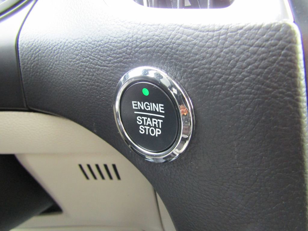 Used 2024 Ford Edge Titanium w/ Equipment Group 301A AWD/4WD image 33