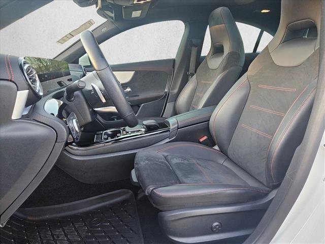 Used 2023 Mercedes-Benz CLA 250 image 16
