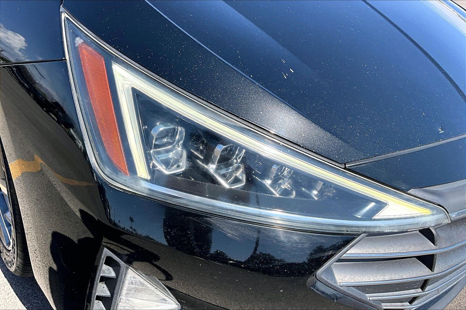 Used 2020 Hyundai Elantra Limited FWD image 29
