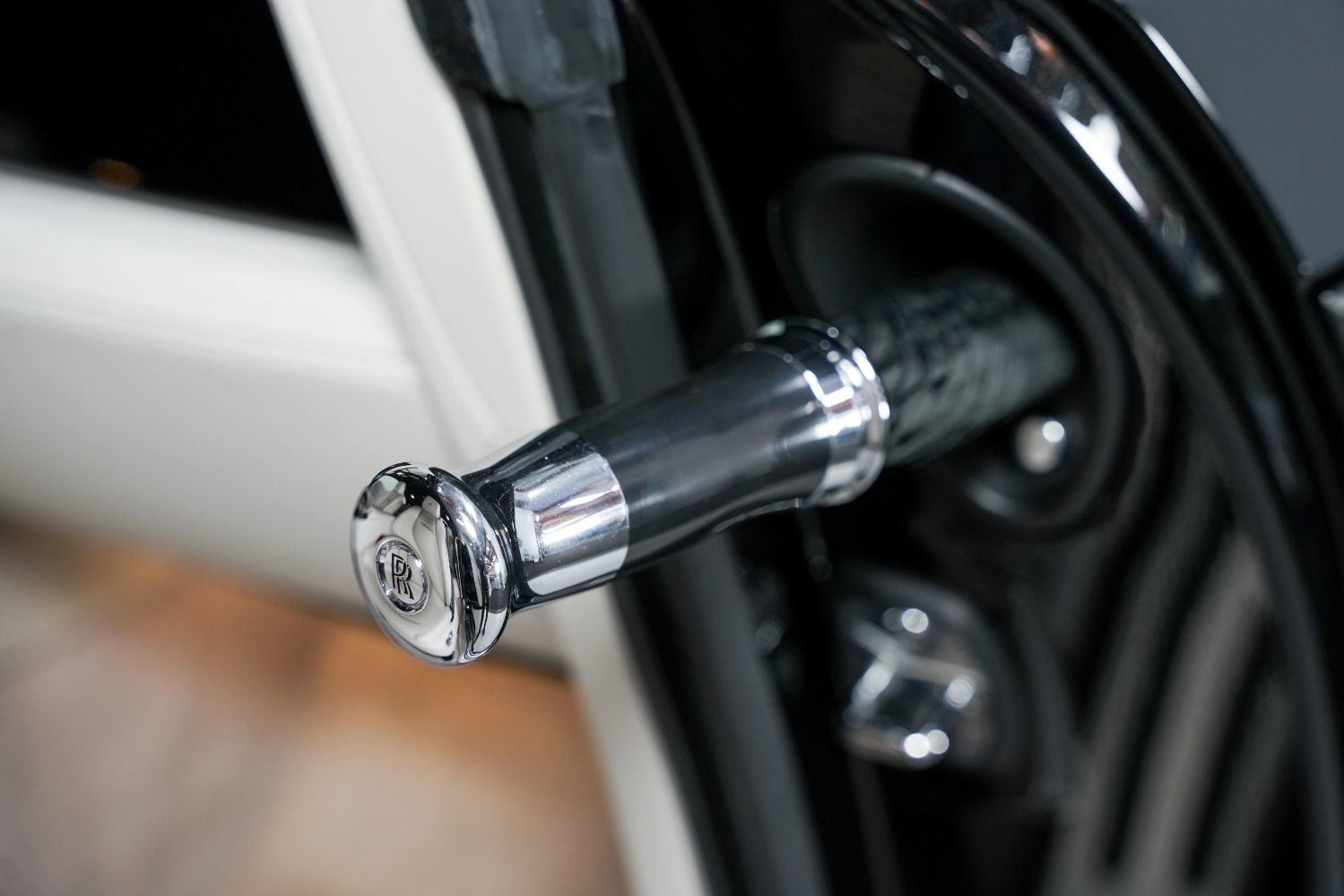 Used 2017 Rolls-Royce Wraith image 33