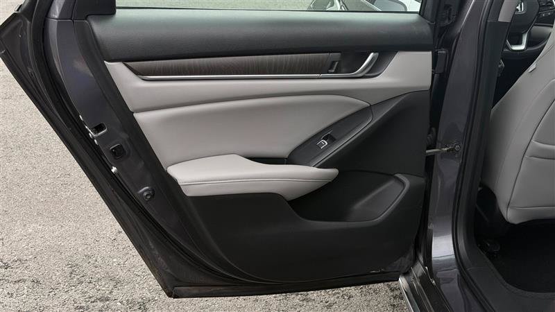 Used 2018 Honda Accord EX-L image 42
