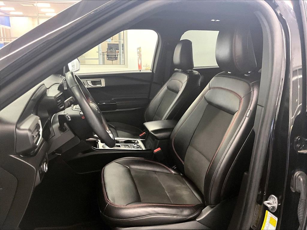 Used 2023 Ford Explorer ST-Line w/ Class IV Trailer Tow Package image 10