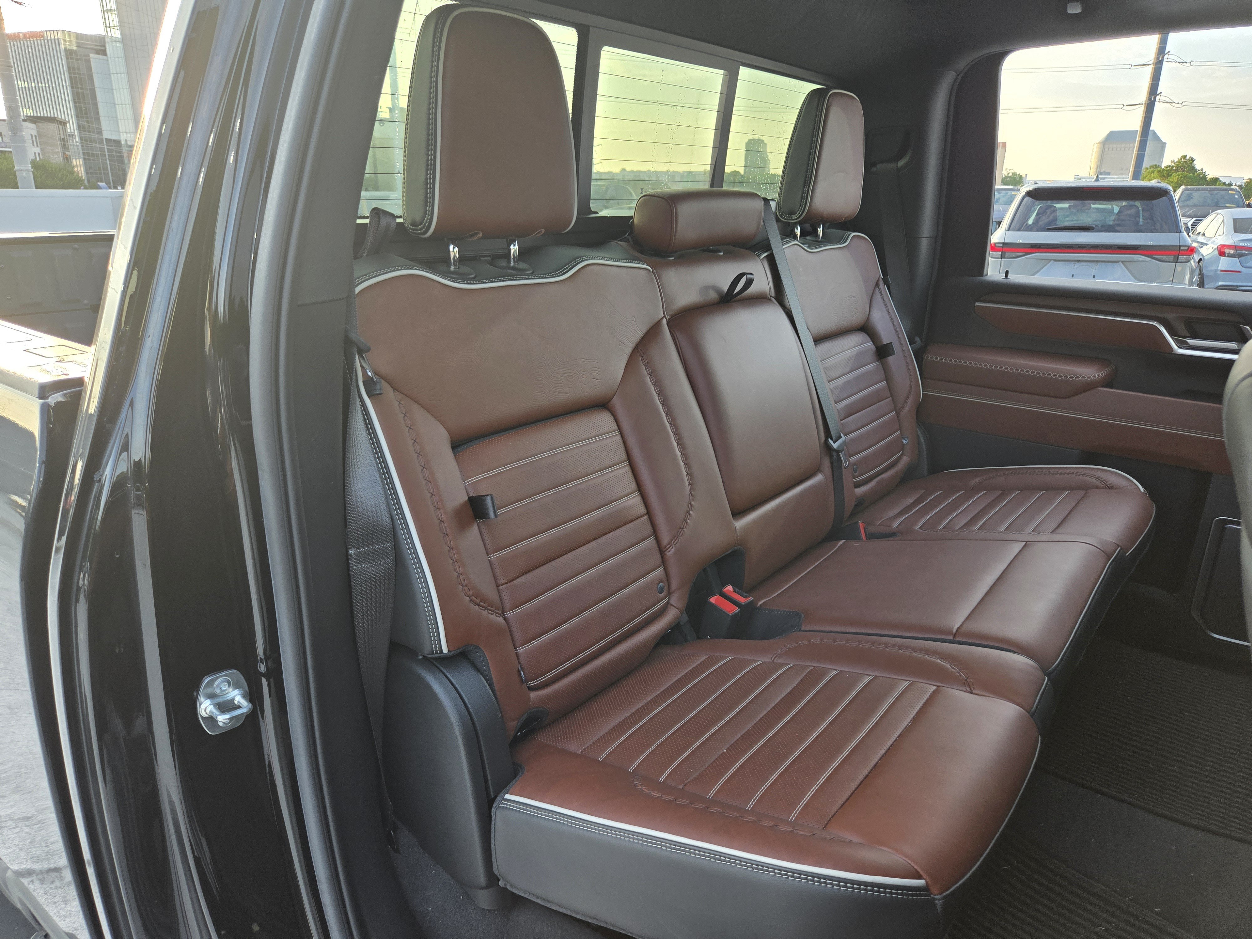 Used 2025 GMC Sierra 2500 Denali Ultimate w/ Max Trailering Package AWD/4WD image 28