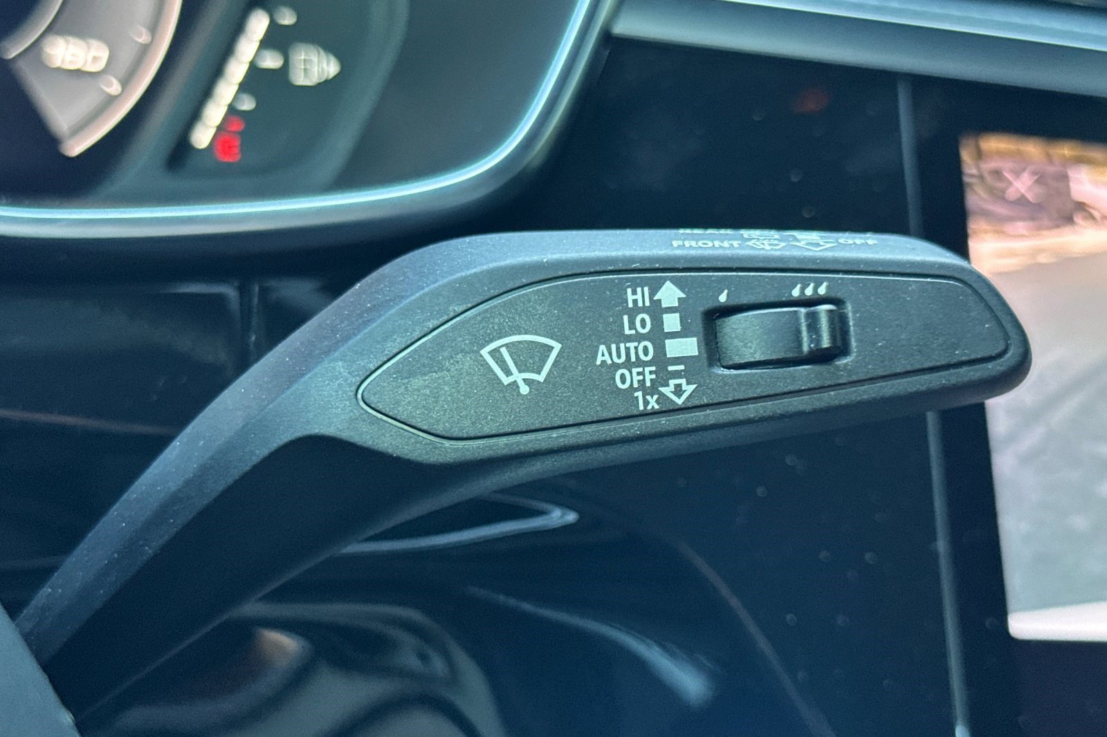 Used 2019 Audi Q3 2.0T Premium Plus image 34