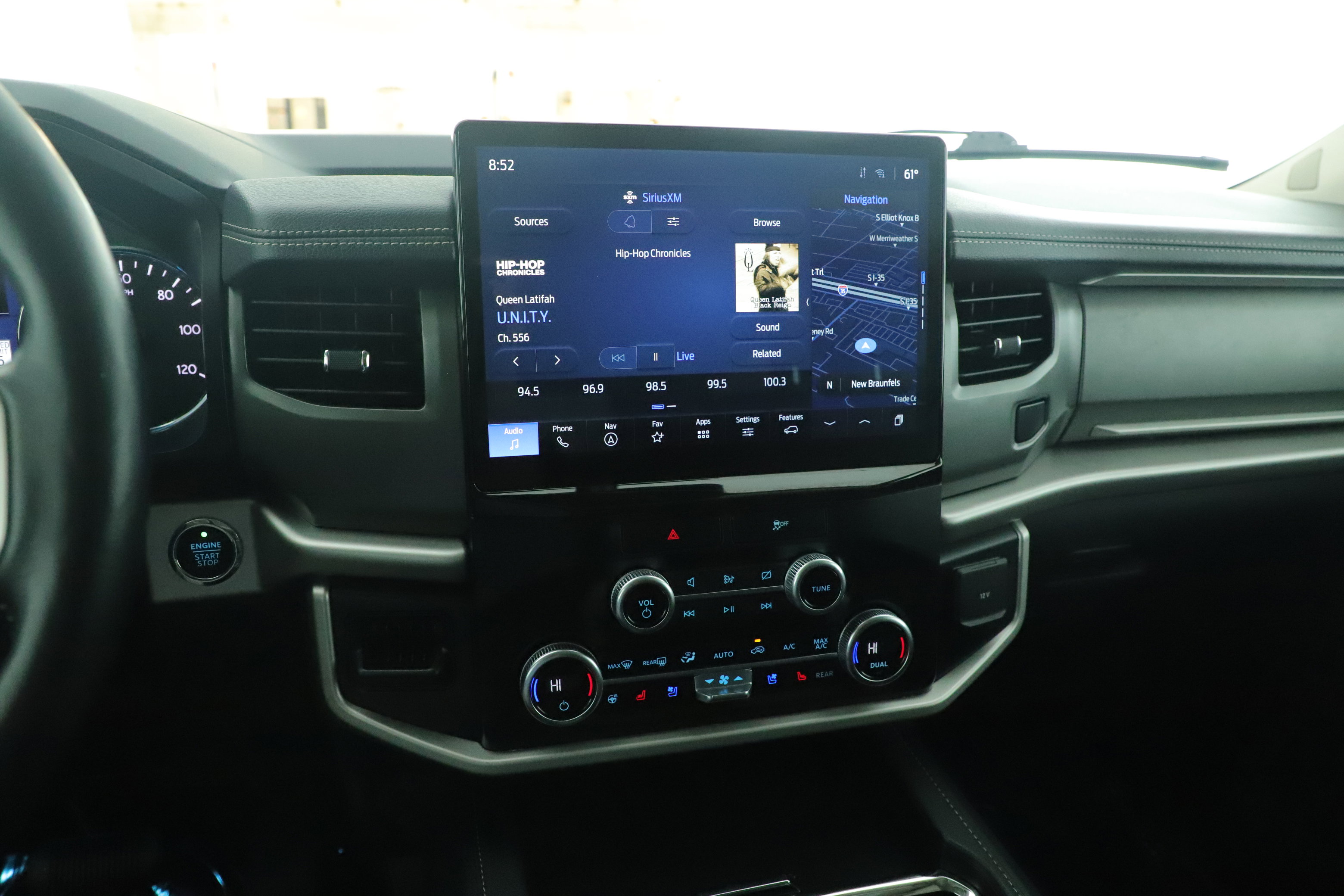 Used 2023 Ford Expedition Max XLT image 14