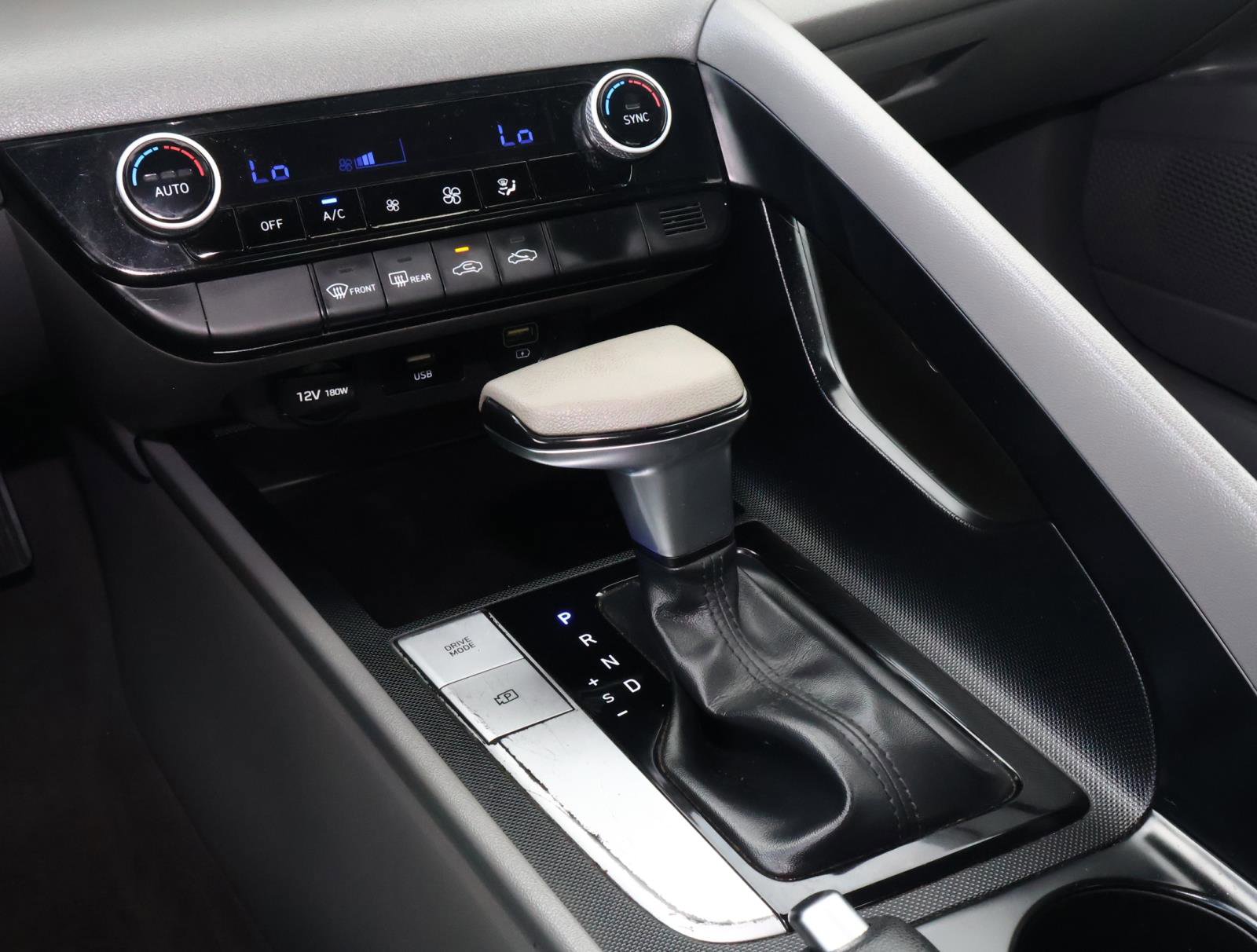 Used 2021 Hyundai Elantra SEL image 24