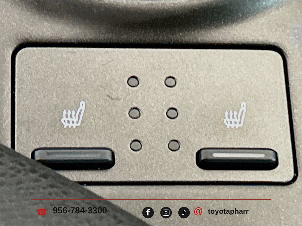 Used 2022 Toyota Camry XSE w/ Cold Weather Package FWD image 17