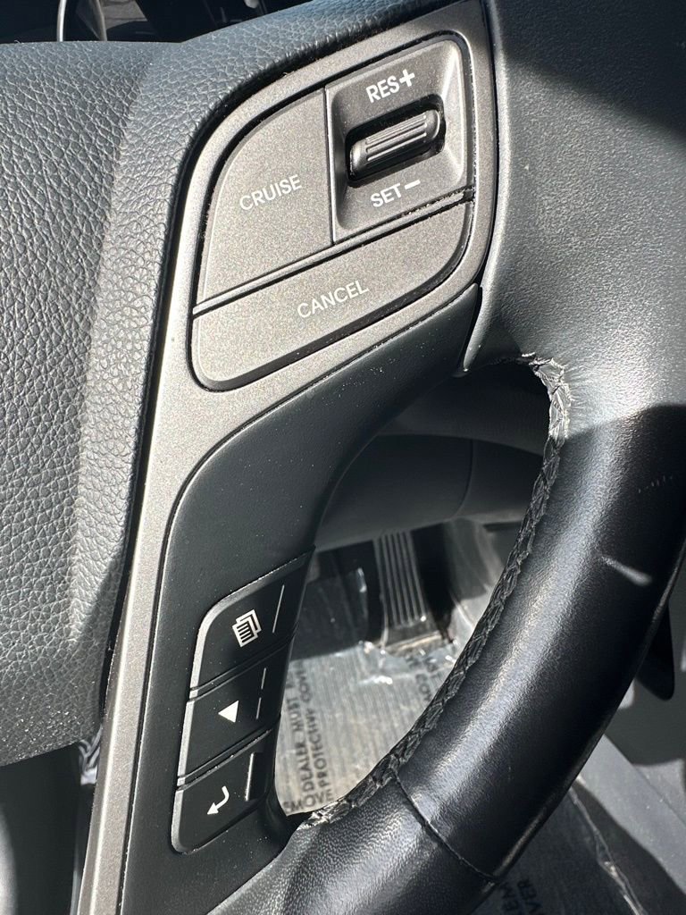 Used 2017 Hyundai Santa Fe Sport FWD image 30