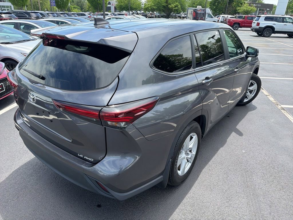 Certified 2024 Toyota Highlander LE AWD/4WD image 6
